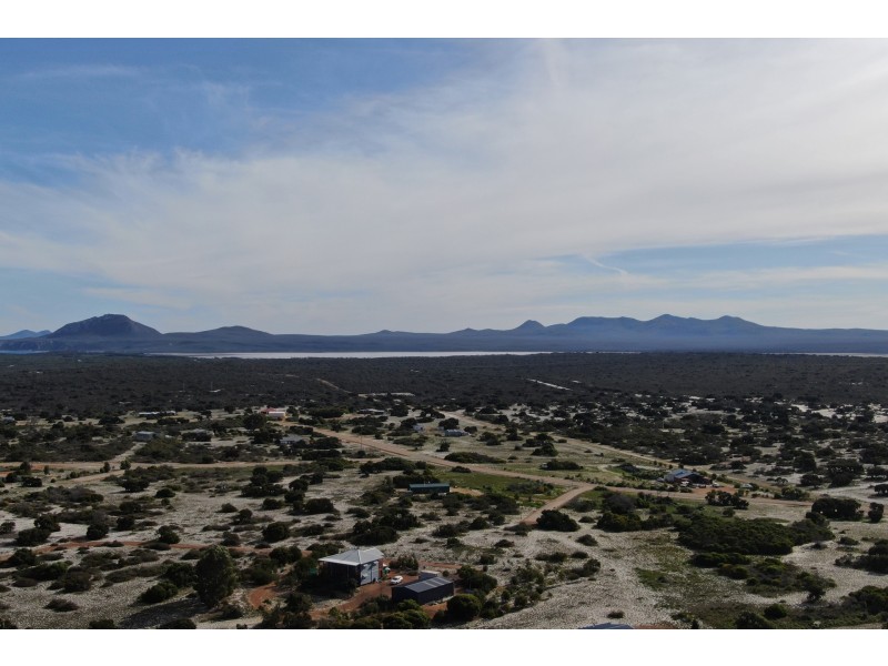 180 Cambewarra Drive, Hopetoun WA 6348