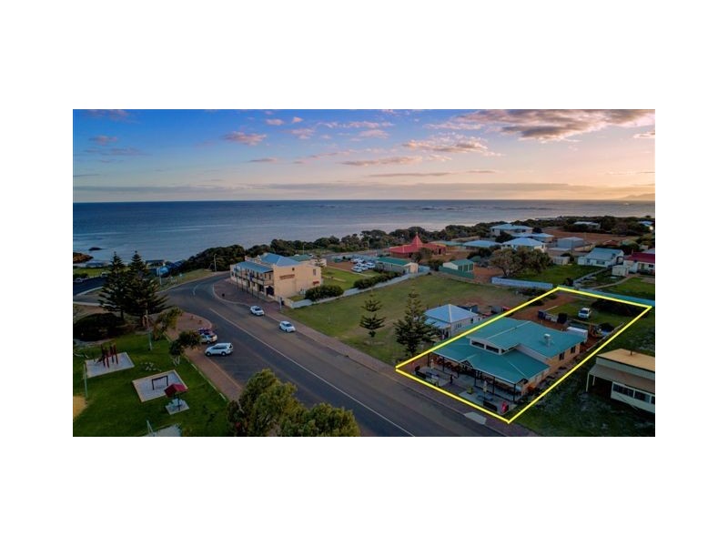 19 Veal Street, Hopetoun WA 6348