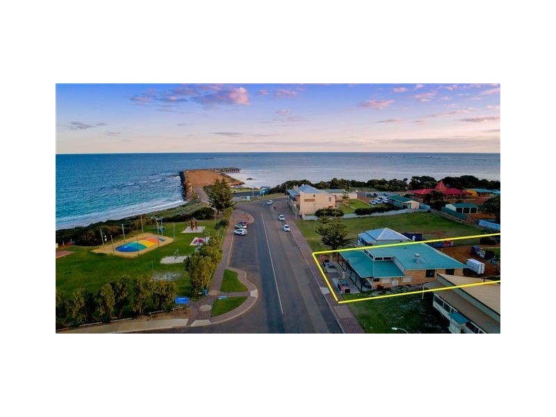 19 Veal Street, Hopetoun WA 6348