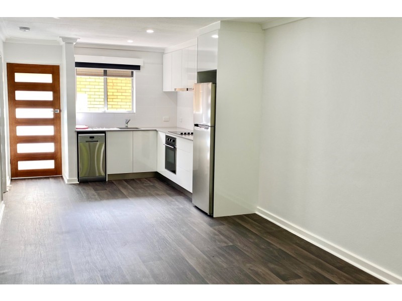 4/13 Currie Street, Jolimont WA 6014