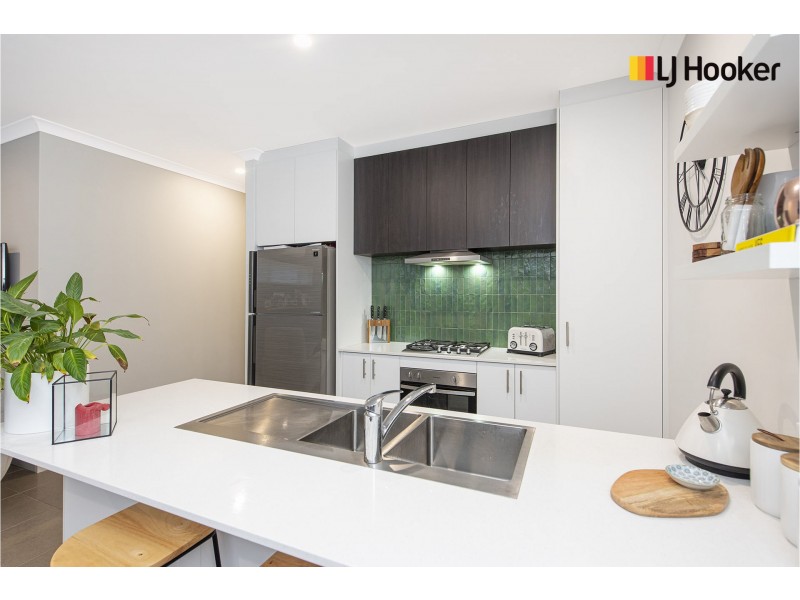 114 Whadjuk Drive, Hammond Park WA 6164