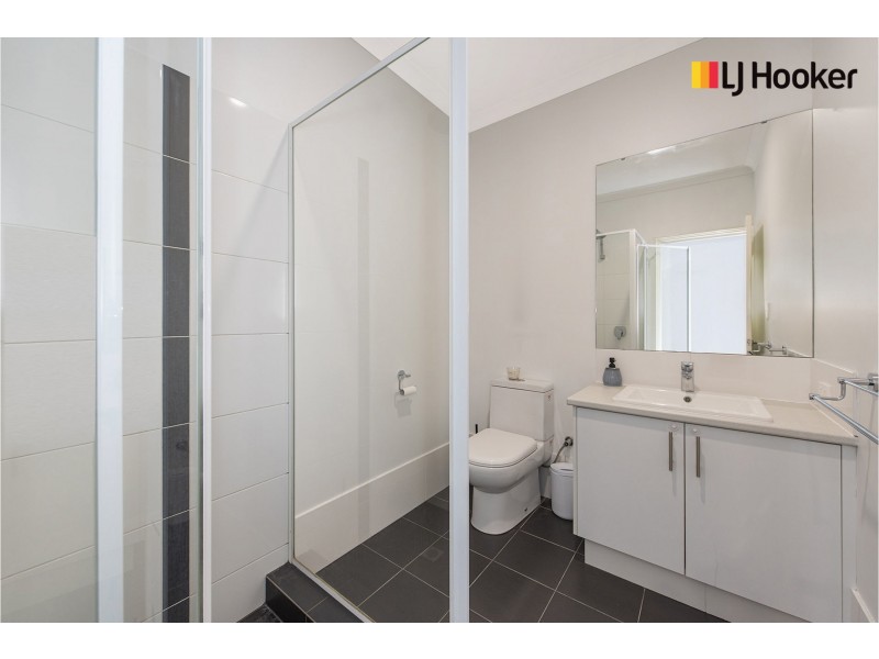 114 Whadjuk Drive, Hammond Park WA 6164