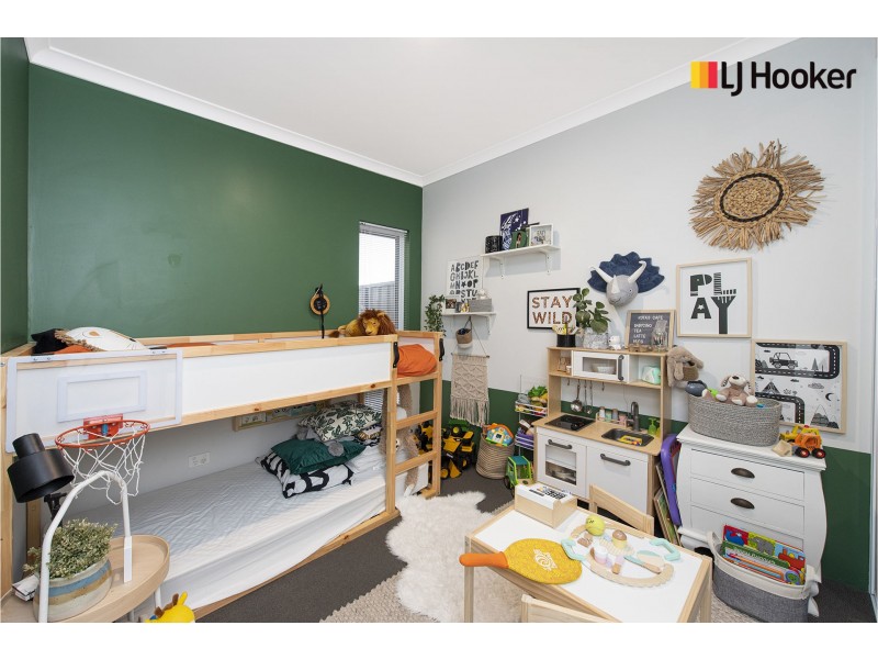 114 Whadjuk Drive, Hammond Park WA 6164