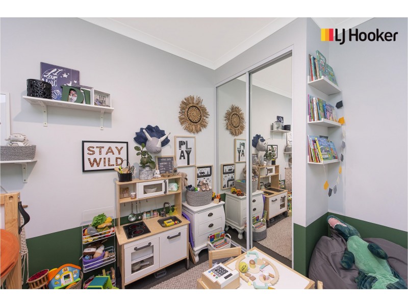 114 Whadjuk Drive, Hammond Park WA 6164