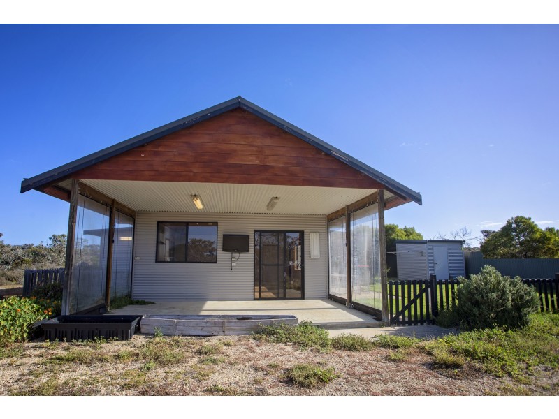 6 Whale Bay Drive, Hopetoun WA 6348