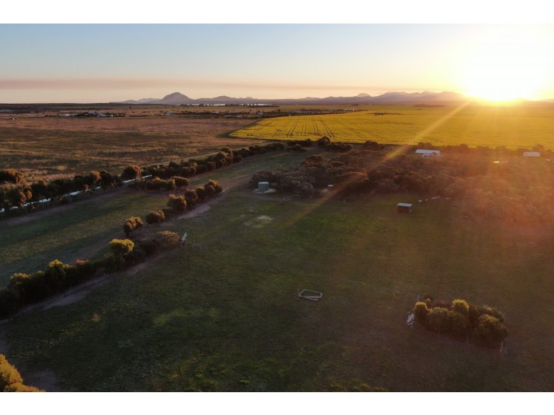 63 Verrucosa Parade, Hopetoun WA 6348