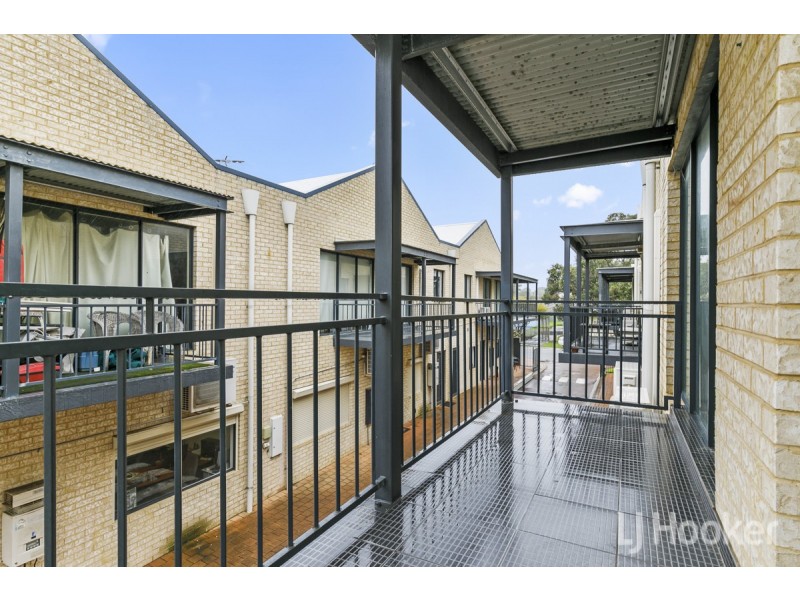 6/13 Blackburn Street, Maddington WA 6109