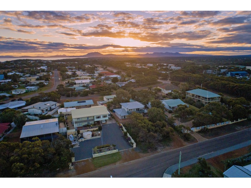 6 Chambers Street, Hopetoun WA 6348