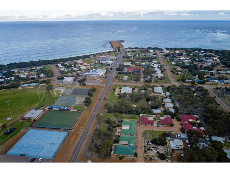 1/3 Raglan Street, Hopetoun WA 6348