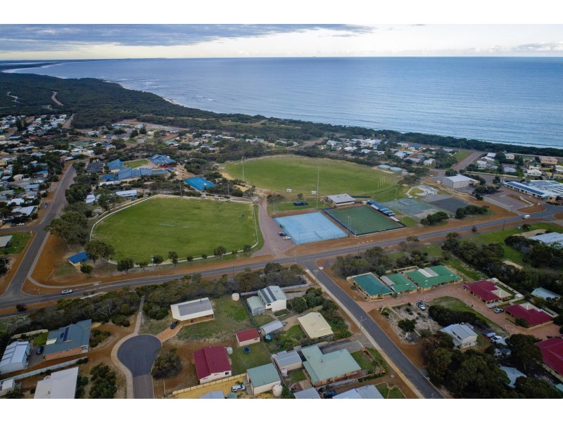 1/3 Raglan Street, Hopetoun WA 6348