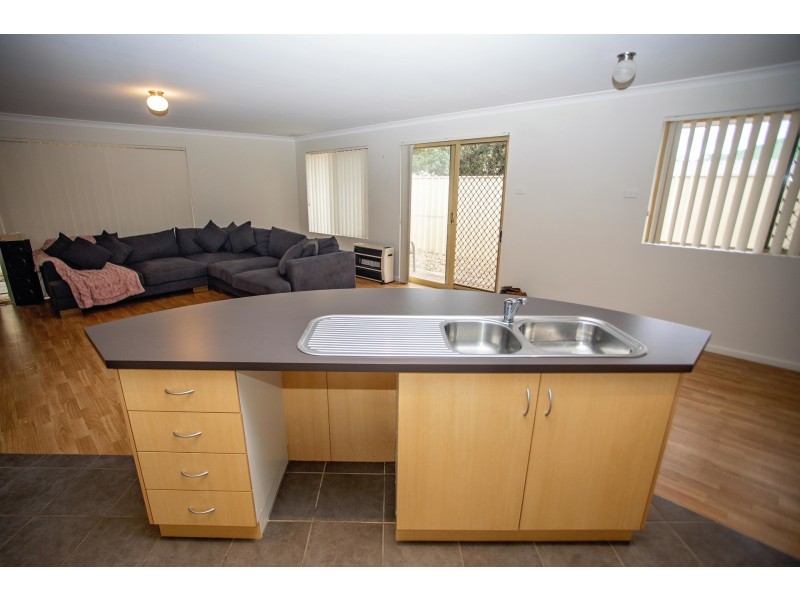 1/3 Raglan Street, Hopetoun WA 6348