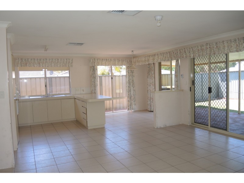 1 Delmore Glade, Kiara WA 6054