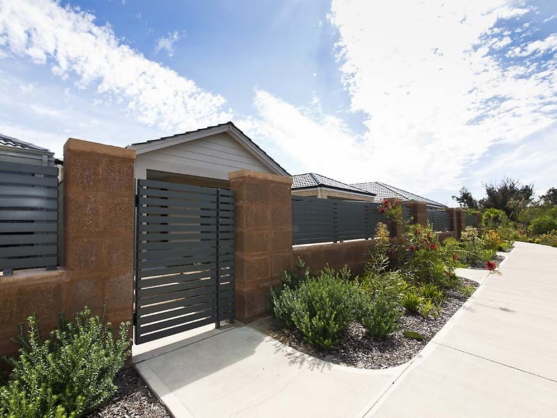 8 Venus Lane, Wandi WA 6167