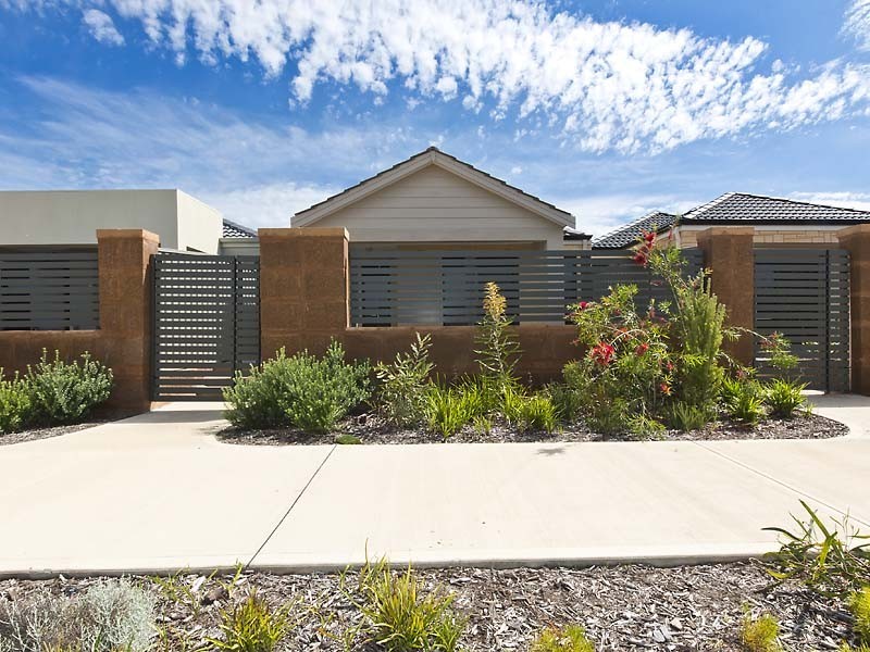 8 Venus Lane, Wandi WA 6167