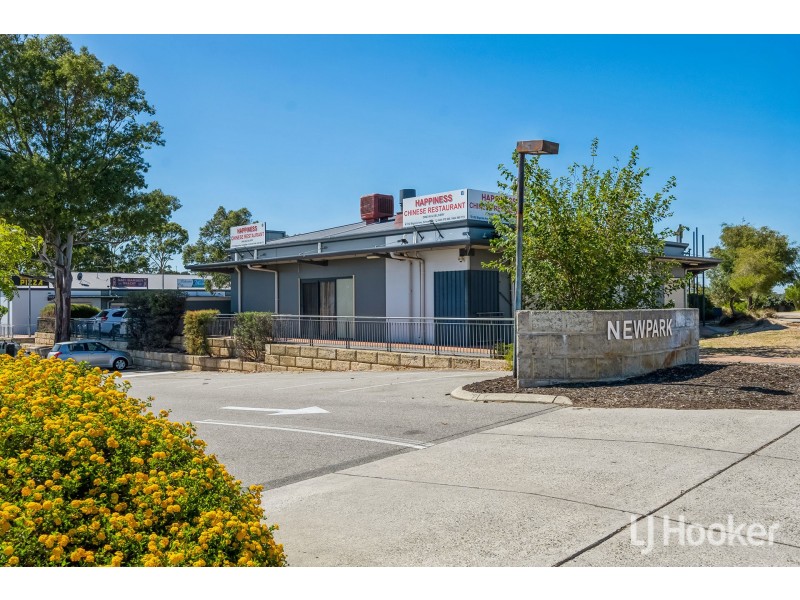 1/32 Balgonie Avenue, Girrawheen WA 6064