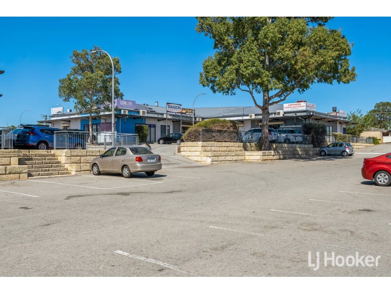 1/32 Balgonie Avenue, Girrawheen WA 6064