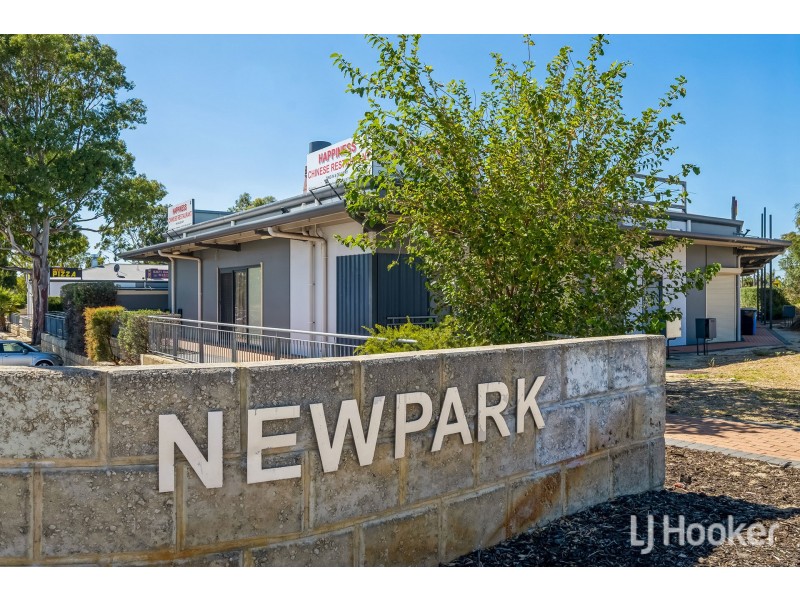 1/32 Balgonie Avenue, Girrawheen WA 6064