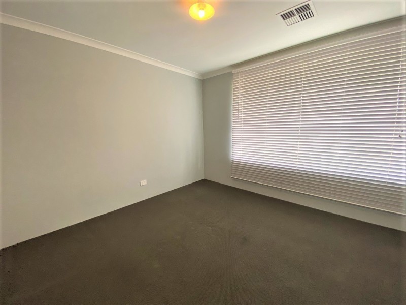 4 Highton Crescent, Caversham WA 6055