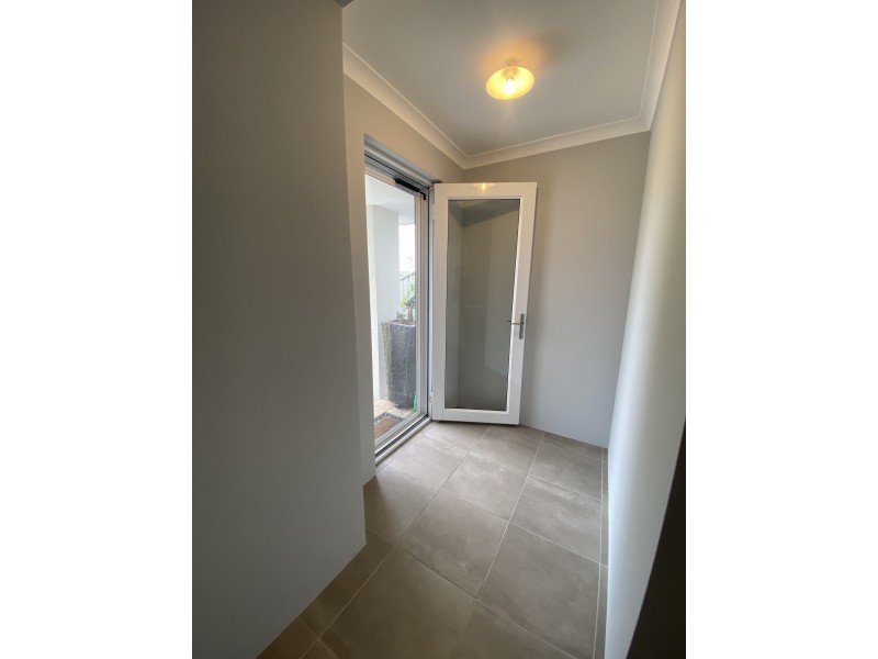 4 Highton Crescent, Caversham WA 6055