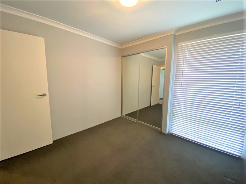 4 Highton Crescent, Caversham WA 6055