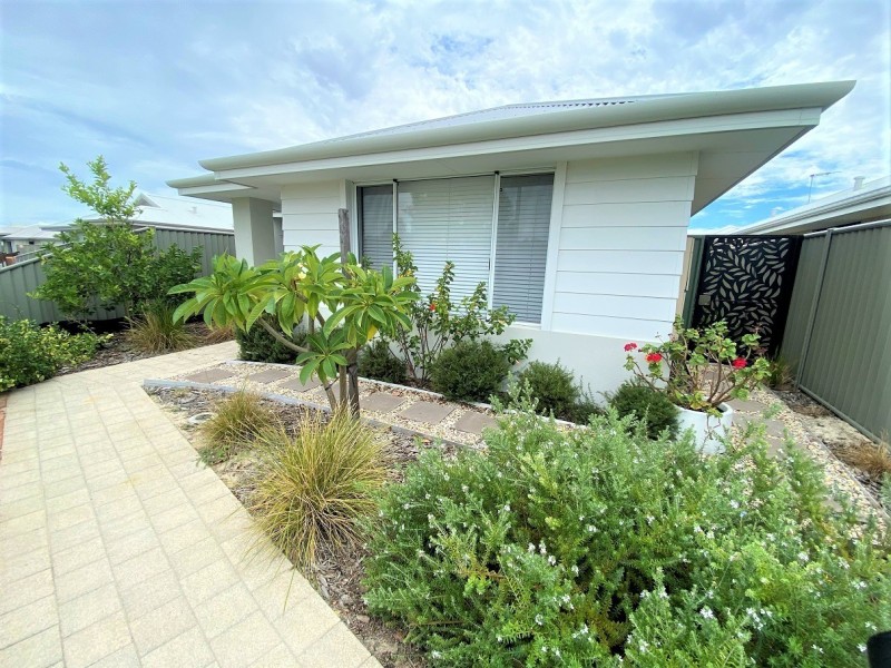 4 Highton Crescent, Caversham WA 6055