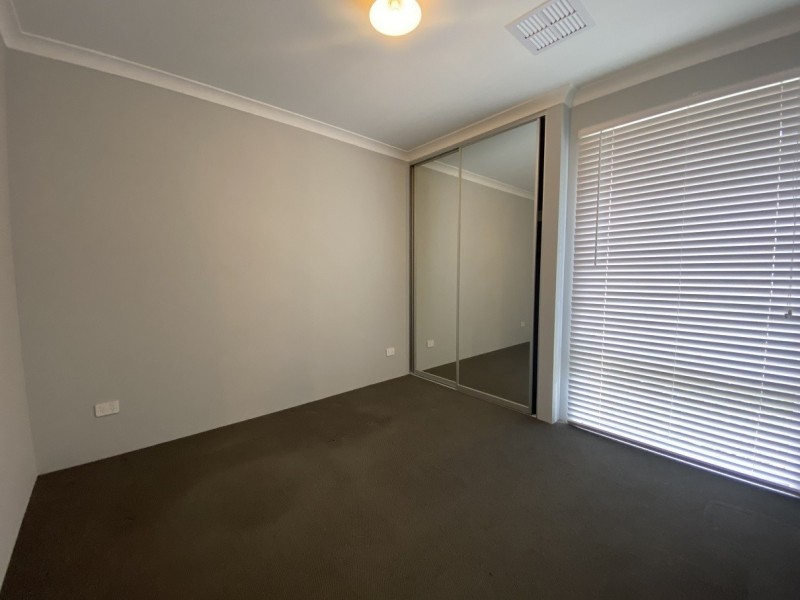 4 Highton Crescent, Caversham WA 6055