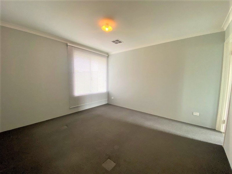 4 Highton Crescent, Caversham WA 6055