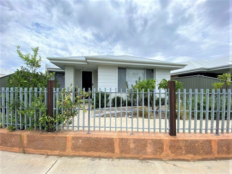 4 Highton Crescent, Caversham WA 6055