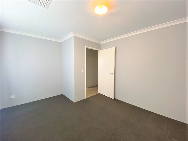 4 Highton Crescent, Caversham WA 6055