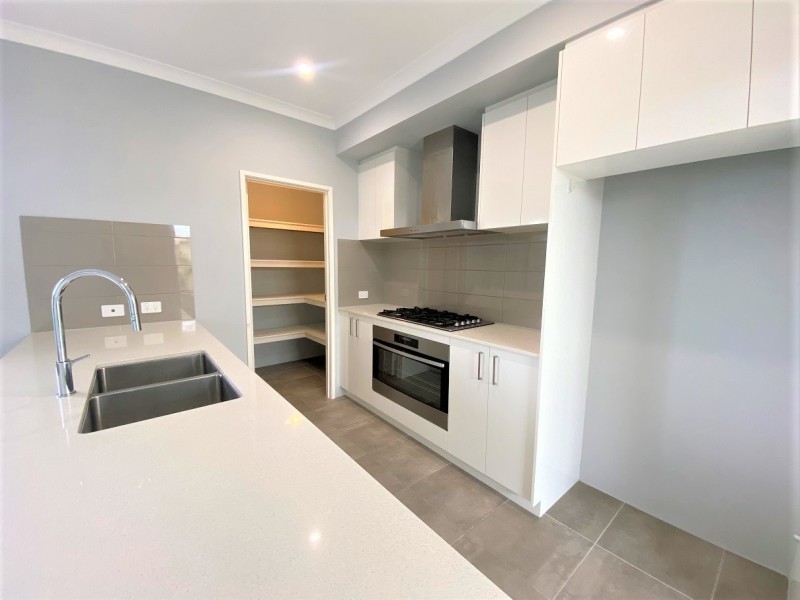 4 Highton Crescent, Caversham WA 6055