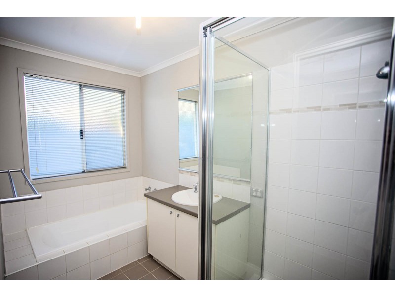 2 Rob Roy Avenue, Hopetoun WA 6348