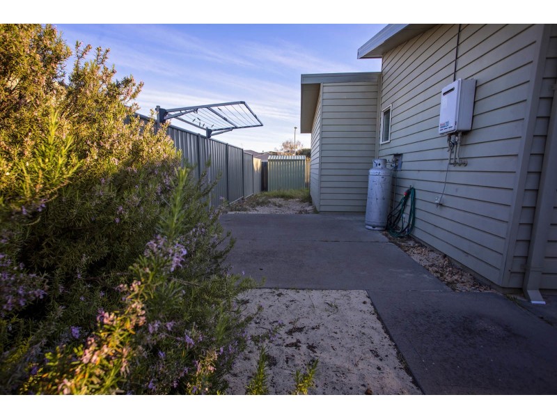 2 Rob Roy Avenue, Hopetoun WA 6348