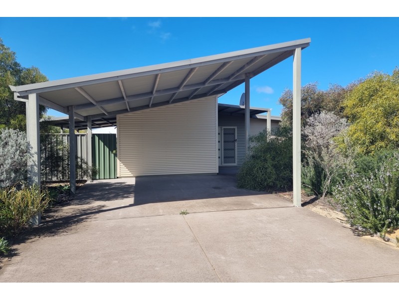 2 Rob Roy Avenue, Hopetoun WA 6348