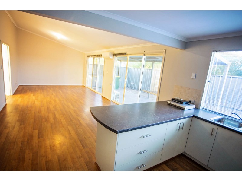 2 Rob Roy Avenue, Hopetoun WA 6348