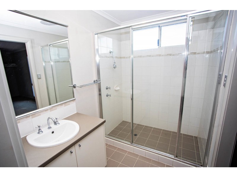 2 Rob Roy Avenue, Hopetoun WA 6348