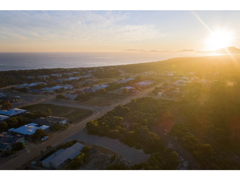 2 Rob Roy Avenue, Hopetoun WA 6348