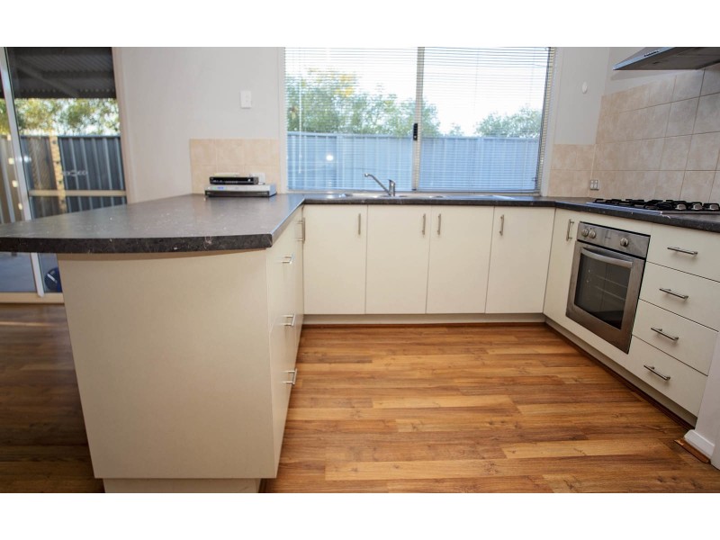 2 Rob Roy Avenue, Hopetoun WA 6348