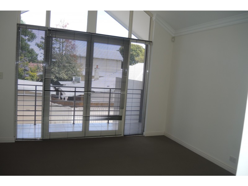 39 Inglewood Lane, Inglewood WA 6052