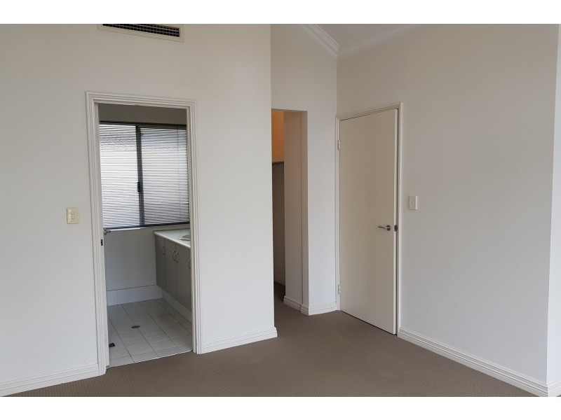 39 Inglewood Lane, Inglewood WA 6052