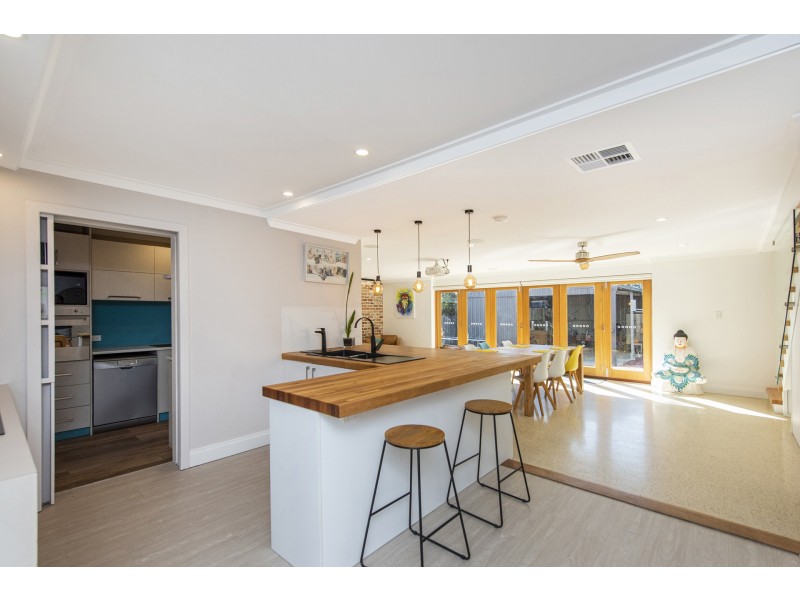 8 Estuary Way, Heathridge WA 6027