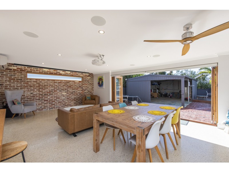 8 Estuary Way, Heathridge WA 6027