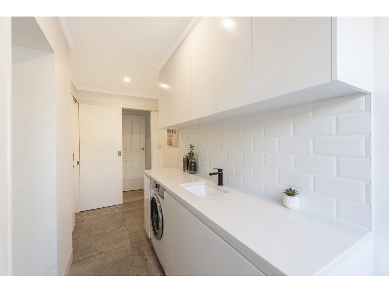 8 Estuary Way, Heathridge WA 6027