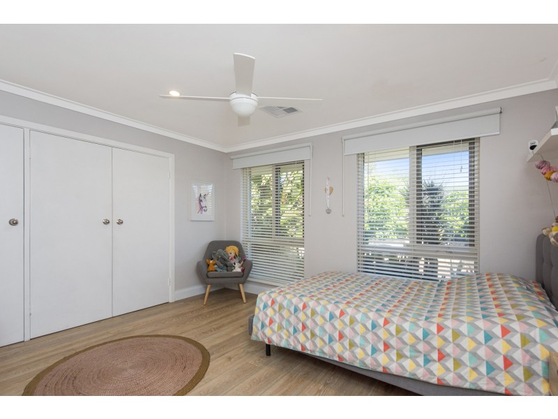 8 Estuary Way, Heathridge WA 6027