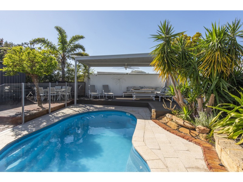 8 Estuary Way, Heathridge WA 6027