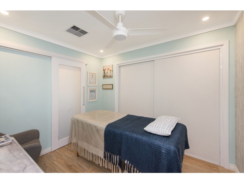 8 Estuary Way, Heathridge WA 6027