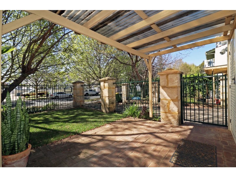 2/41 Mill Point Road, South Perth WA 6151