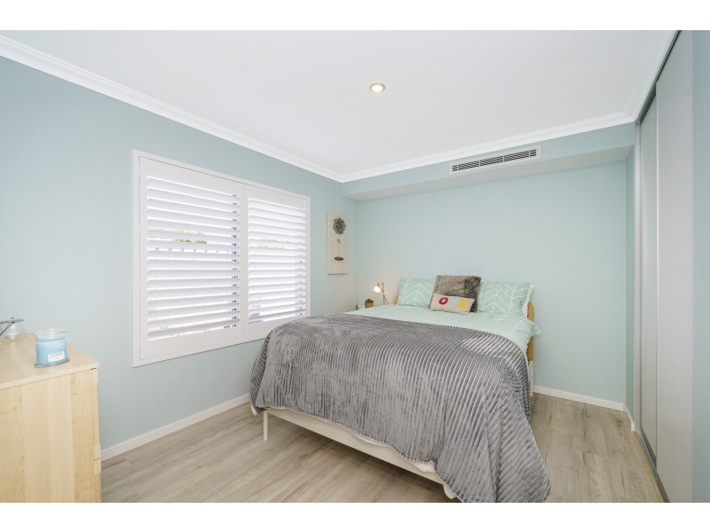 20 Seascape Road, Jindalee WA 6036