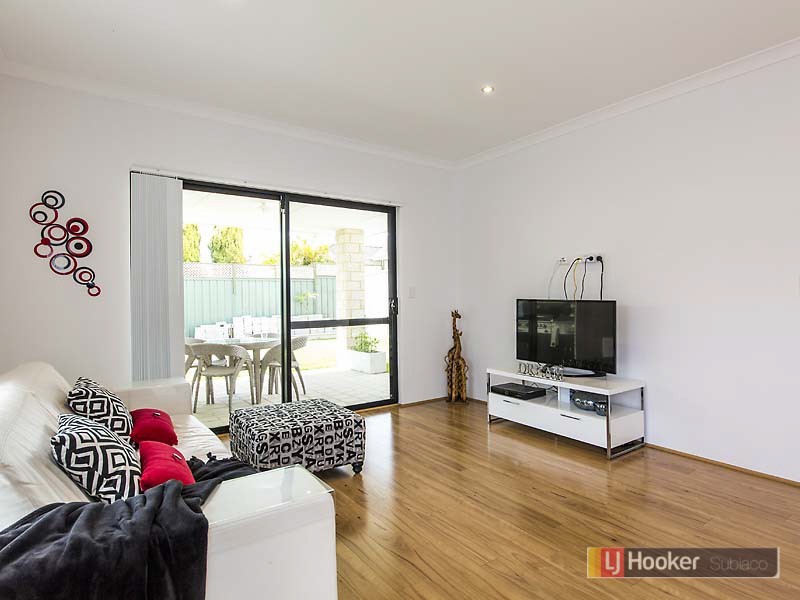 4 Ware Street, Embleton WA 6062