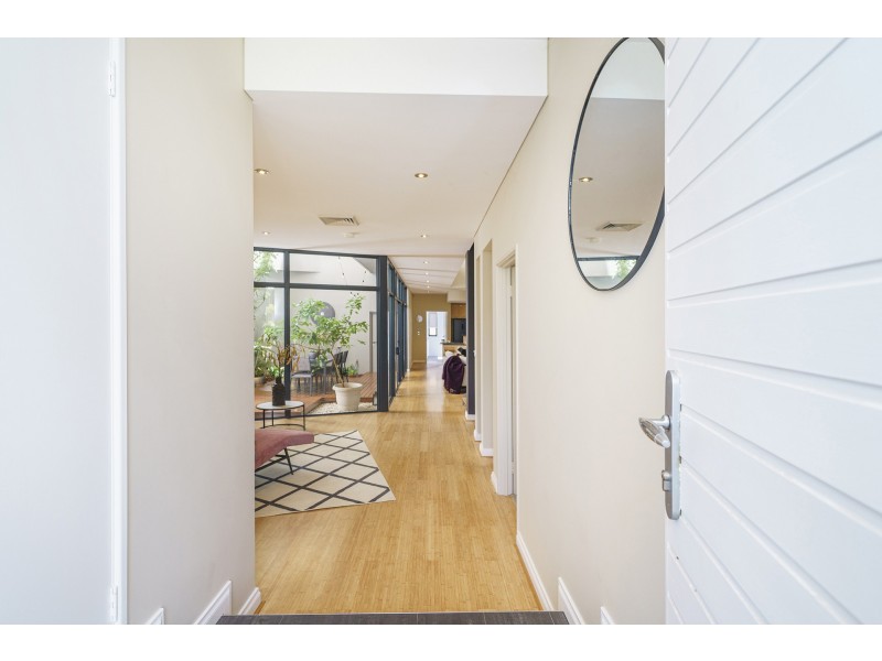 9 Tallow Tree Crescent, Subiaco WA 6008