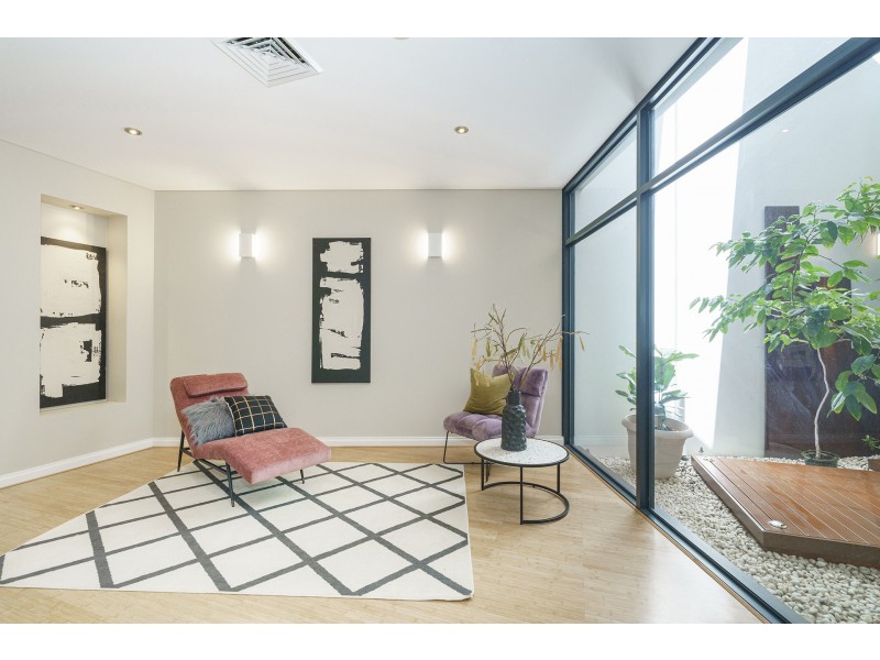 9 Tallow Tree Crescent, Subiaco WA 6008